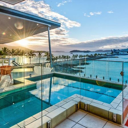 Pavillions Penthouse 25 - Luxury Waterfront Apartment With Private Roof Top Pool And Buggy เกาะแฮมิลตัน ภายนอก รูปภาพ