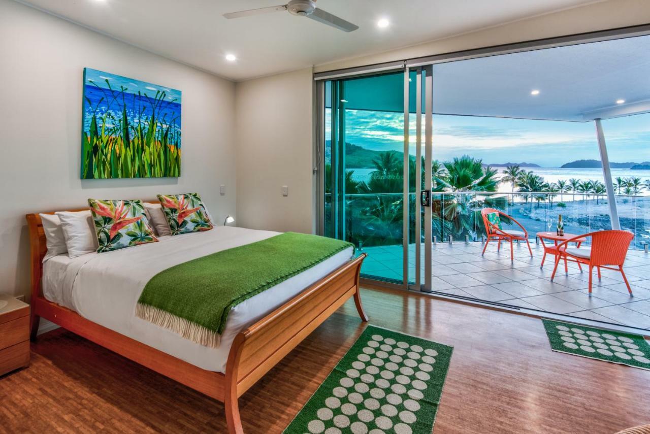 Pavillions Penthouse 25 - Luxury Waterfront Apartment With Private Roof Top Pool And Buggy เกาะแฮมิลตัน ภายนอก รูปภาพ