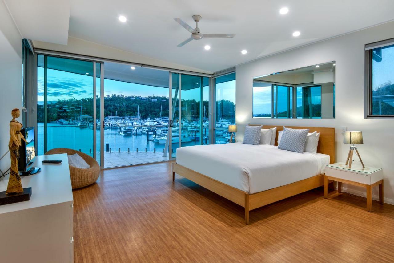 Pavillions Penthouse 25 - Luxury Waterfront Apartment With Private Roof Top Pool And Buggy เกาะแฮมิลตัน ภายนอก รูปภาพ