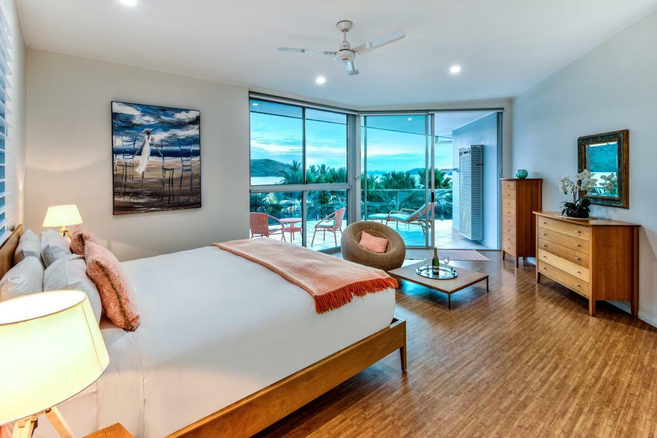 Pavillions Penthouse 25 - Luxury Waterfront Apartment With Private Roof Top Pool And Buggy เกาะแฮมิลตัน ภายนอก รูปภาพ