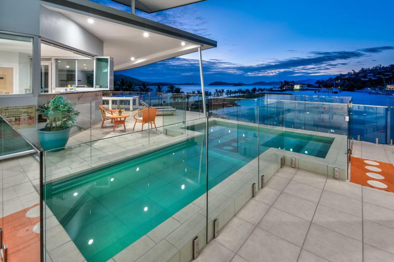 Pavillions Penthouse 25 - Luxury Waterfront Apartment With Private Roof Top Pool And Buggy เกาะแฮมิลตัน ภายนอก รูปภาพ