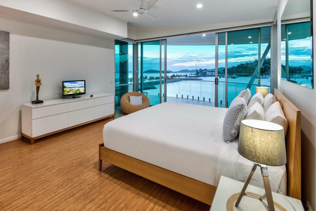 Pavillions Penthouse 25 - Luxury Waterfront Apartment With Private Roof Top Pool And Buggy เกาะแฮมิลตัน ภายนอก รูปภาพ